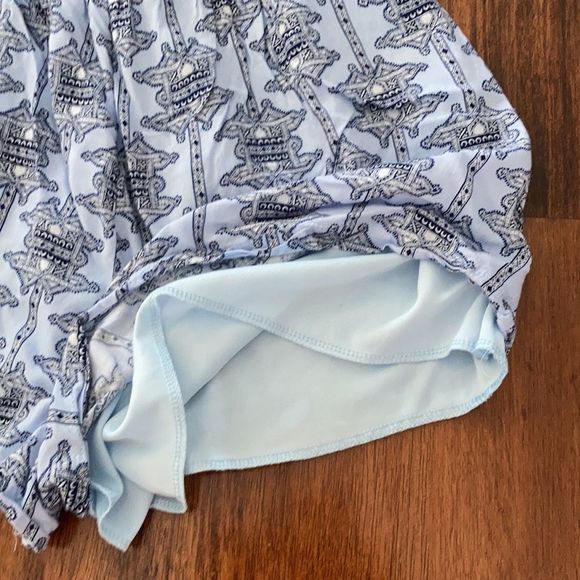 Francesca’s Miami Belted Printed Blue Shorts with Pockets EUC - Picture 5 of 7